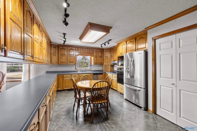 2050 Hickory Trail NE, Arab, AL 35016