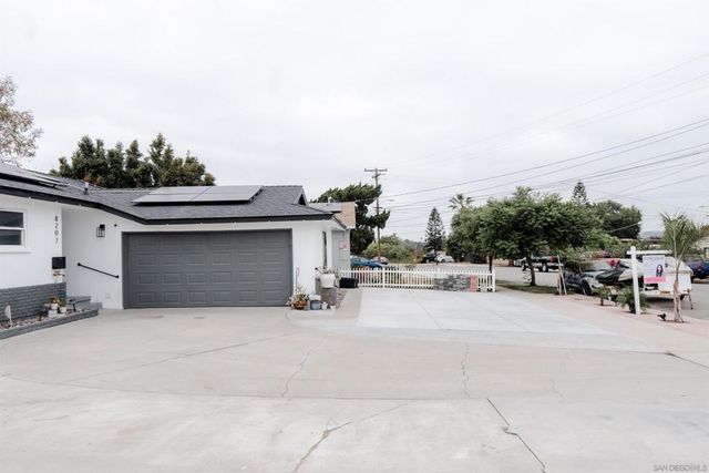 8207 Dorchester St, Spring Valley, CA 91977