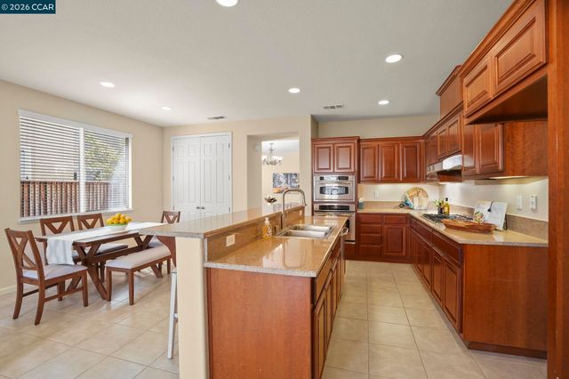 507 Livingston Court, Discovery Bay, CA 94505