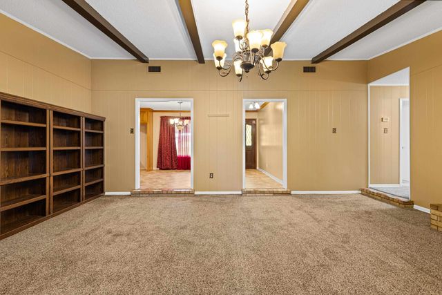 406 S Orchid Dr, White Oak, TX 75693