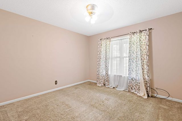 406 S Orchid Dr, White Oak, TX 75693