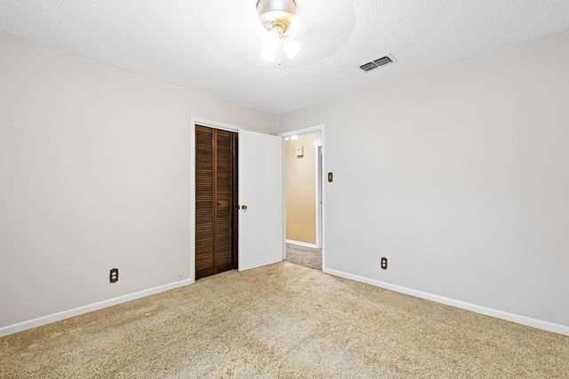 406 S Orchid Dr, White Oak, TX 75693