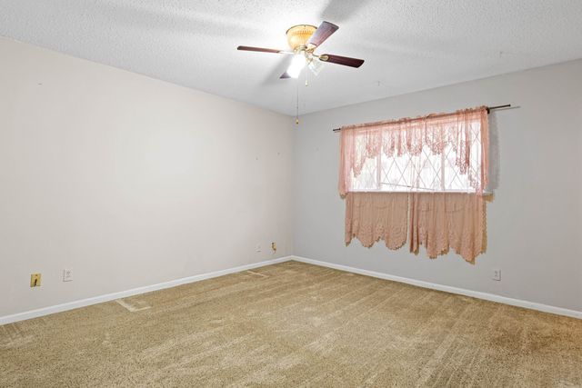 406 S Orchid Dr, White Oak, TX 75693