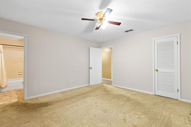 406 S Orchid Dr, White Oak, TX 75693