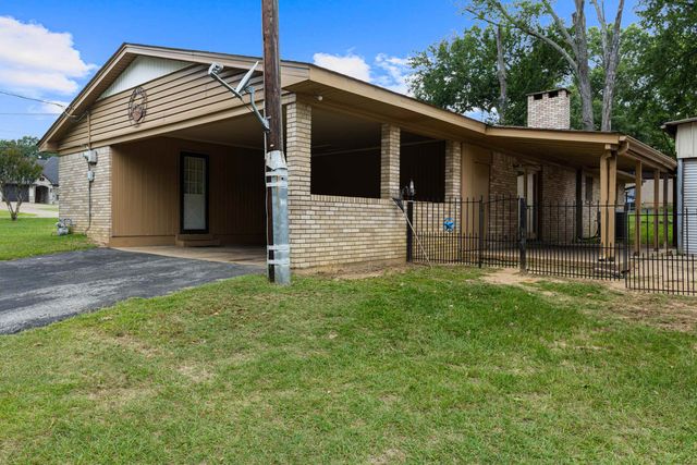 406 S Orchid Dr, White Oak, TX 75693