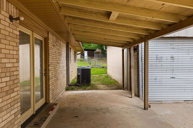 406 S Orchid Dr, White Oak, TX 75693