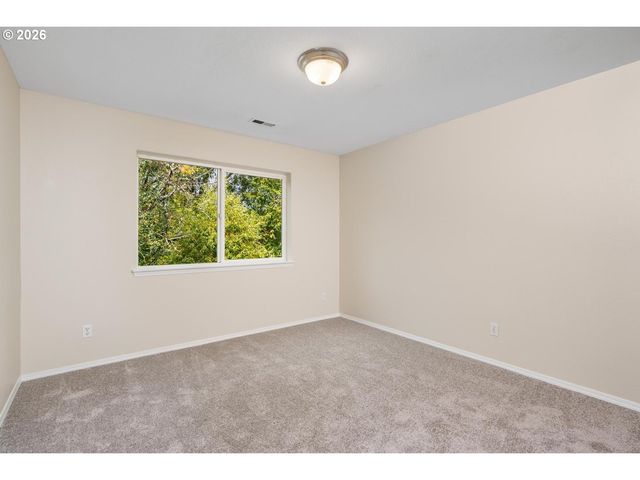 1277 Ne KINNEY St, Hillsboro, OR 97124