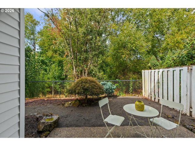 1277 Ne KINNEY St, Hillsboro, OR 97124