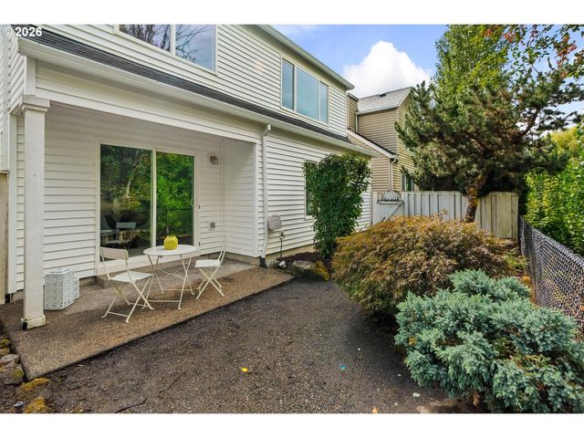 1277 Ne KINNEY St, Hillsboro, OR 97124
