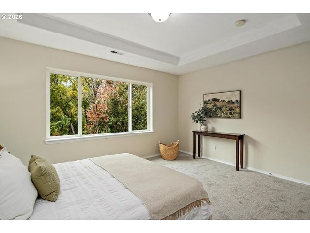 1277 Ne KINNEY St, Hillsboro, OR 97124