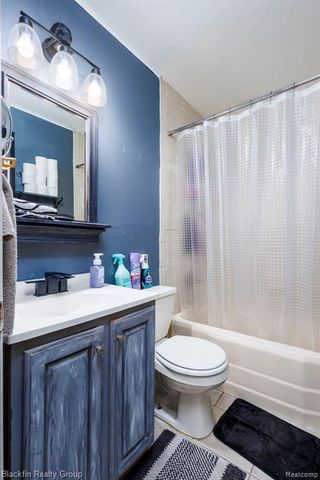 8441 Fisher Avenue, Warren, MI 48089