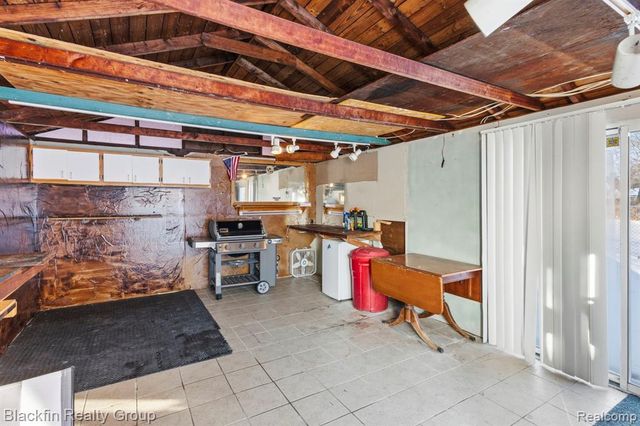 8441 Fisher Avenue, Warren, MI 48089