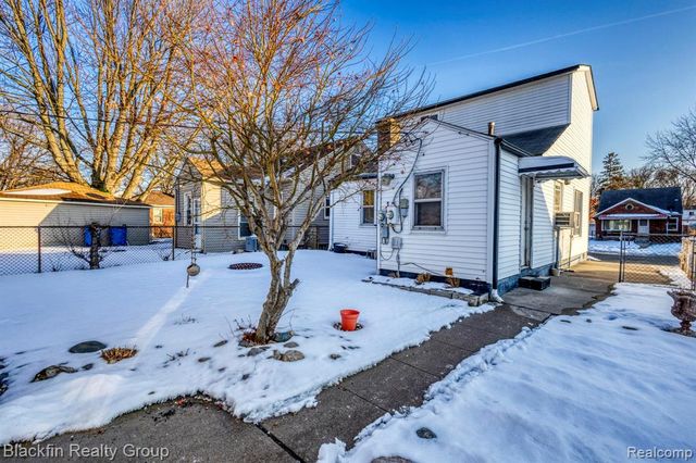 8441 Fisher Avenue, Warren, MI 48089