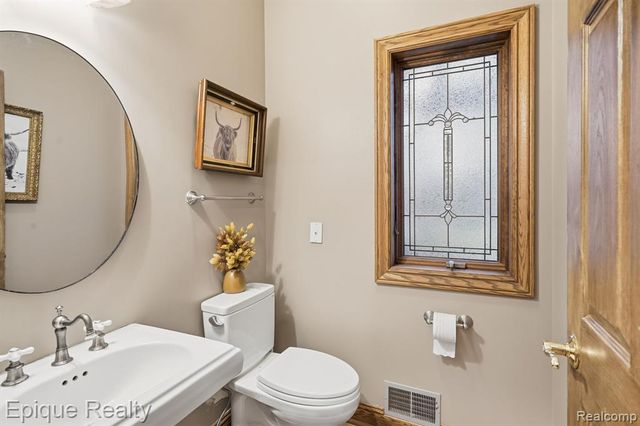 1 Chelsea Court, Metamora, MI 48455