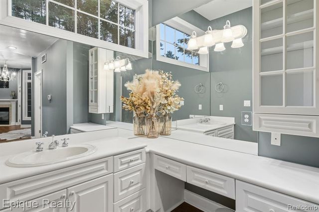 1 Chelsea Court, Metamora, MI 48455