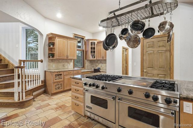 1 Chelsea Court, Metamora, MI 48455