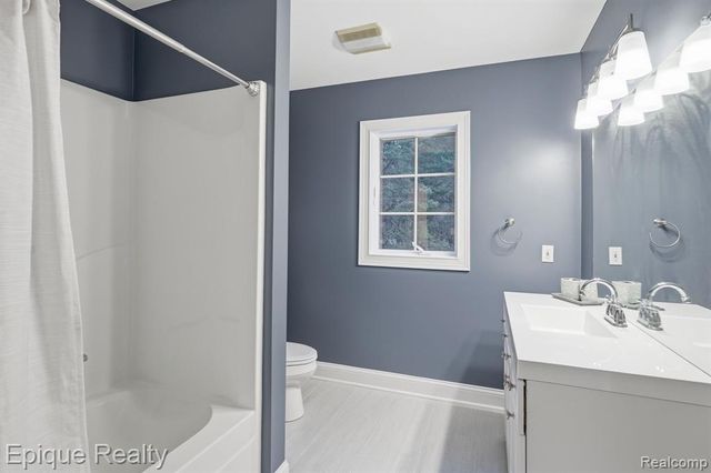 1 Chelsea Court, Metamora, MI 48455