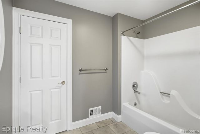 1 Chelsea Court, Metamora, MI 48455