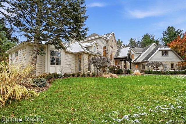 1 Chelsea Court, Metamora, MI 48455