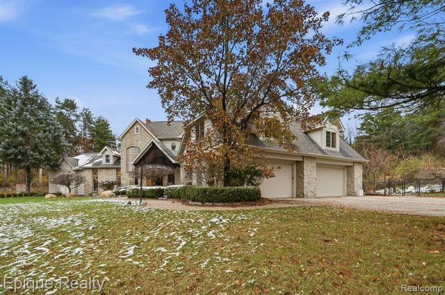 1 Chelsea Court, Metamora, MI 48455