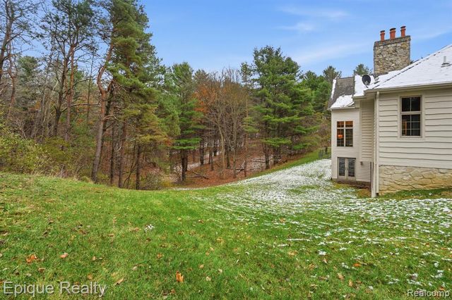 1 Chelsea Court, Metamora, MI 48455