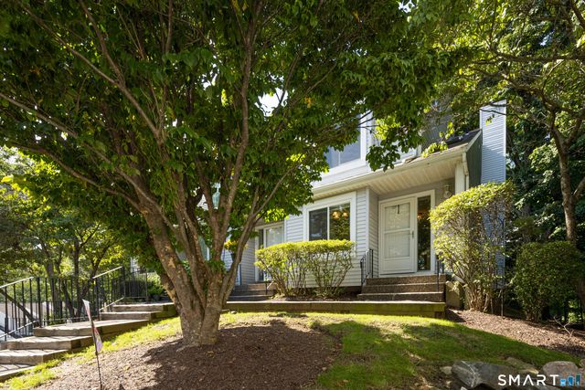 20 East Pembroke Road 22, Danbury, CT 06811