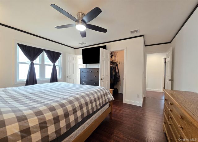 6 Shelley Drive, Middle Island, NY 11953