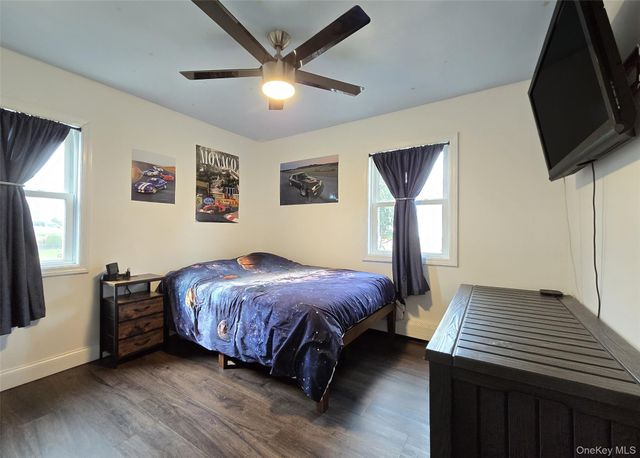 6 Shelley Drive, Middle Island, NY 11953