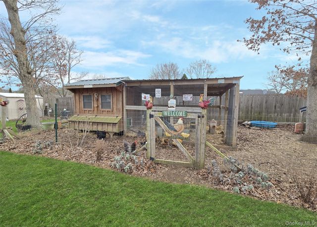 6 Shelley Drive, Middle Island, NY 11953