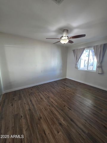 752 W 3RD Place, Mesa, AZ 85201