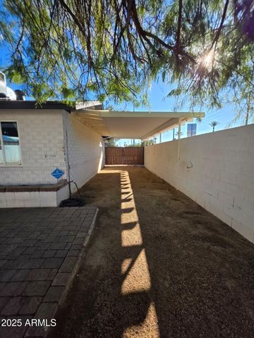 752 W 3RD Place, Mesa, AZ 85201