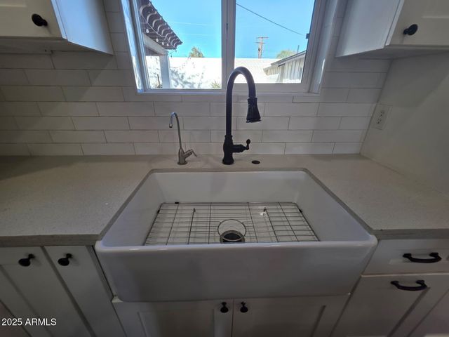 752 W 3RD Place, Mesa, AZ 85201