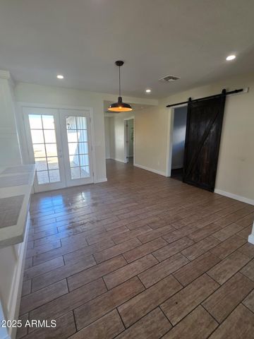 752 W 3RD Place, Mesa, AZ 85201