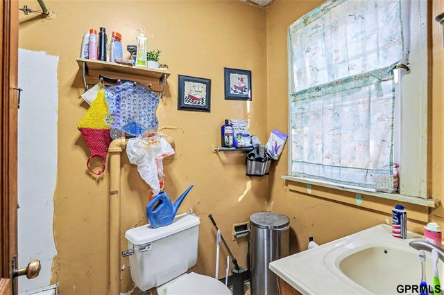 1618 N 28 Street, Lincoln, NE 68503