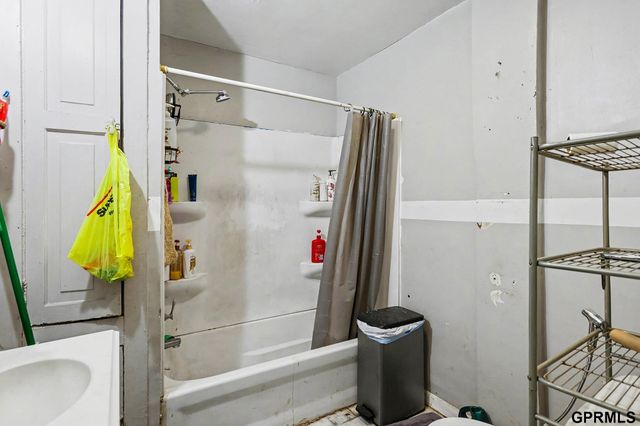 1618 N 28 Street, Lincoln, NE 68503