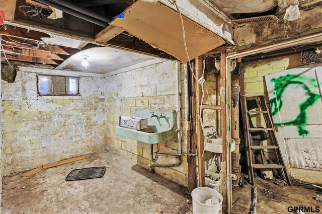 1618 N 28 Street, Lincoln, NE 68503