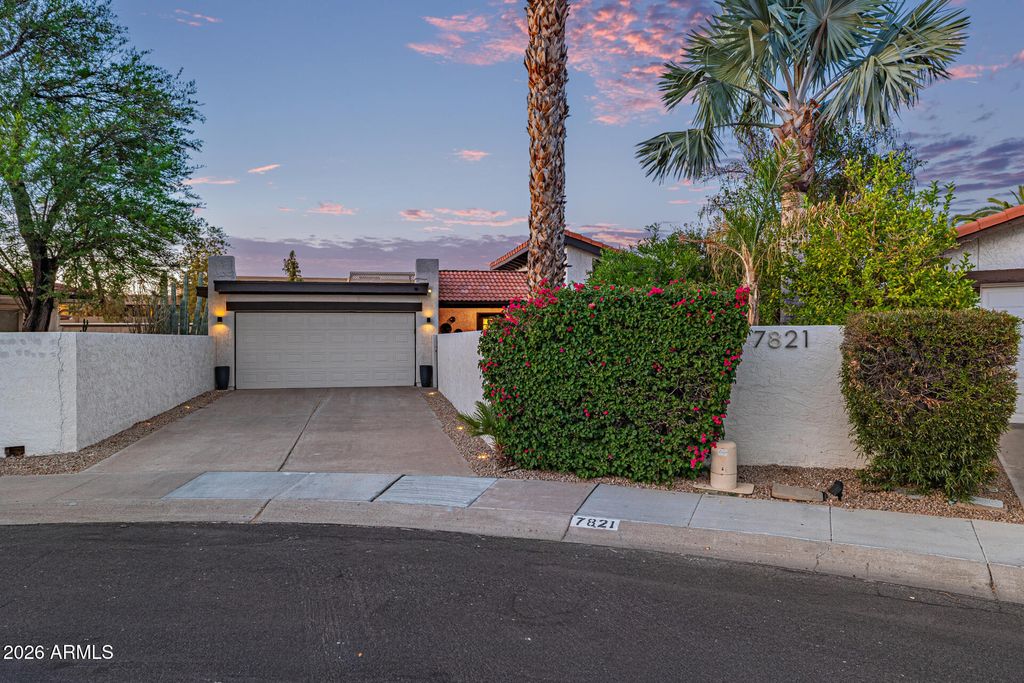 Image 1 of property listing at 7821 N Via De La Sombre --, Scottsdale, AZ 85258