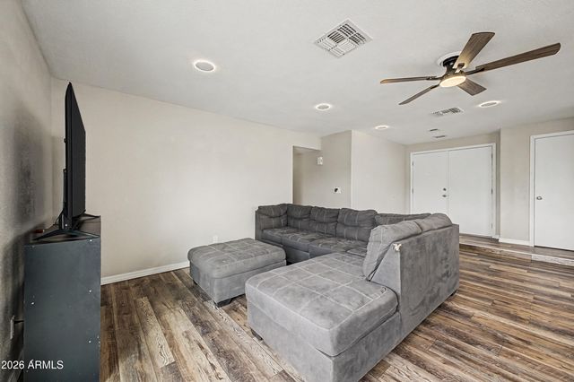 7209 W PALO VERDE Avenue, Peoria, AZ 85345