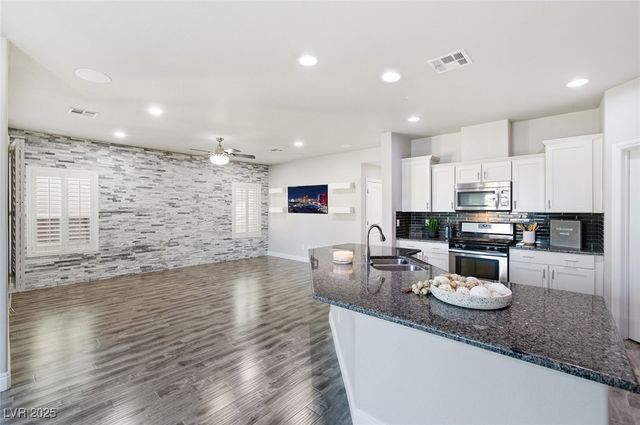 5742 Shadow Bend Drive, Las Vegas, NV 89135