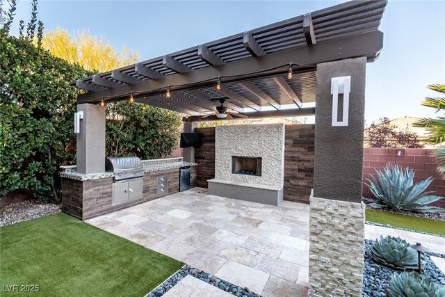 5742 Shadow Bend Drive, Las Vegas, NV 89135