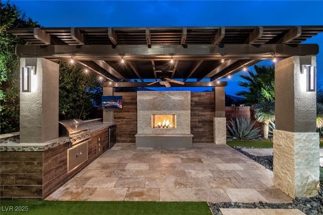 5742 Shadow Bend Drive, Las Vegas, NV 89135