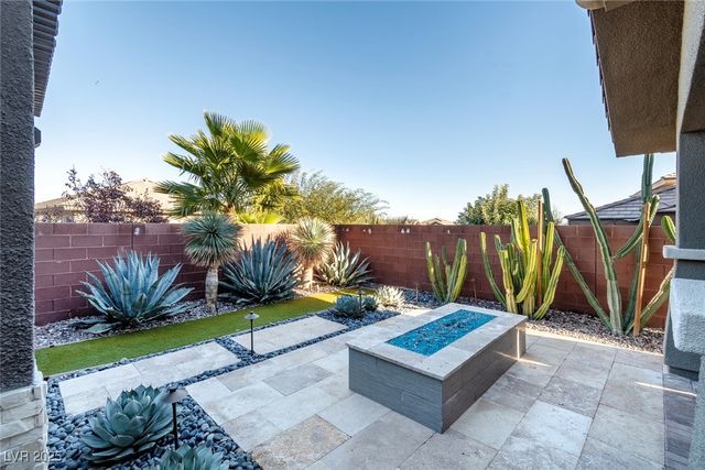 5742 Shadow Bend Drive, Las Vegas, NV 89135