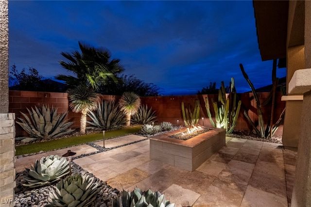 5742 Shadow Bend Drive, Las Vegas, NV 89135