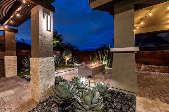 5742 Shadow Bend Drive, Las Vegas, NV 89135