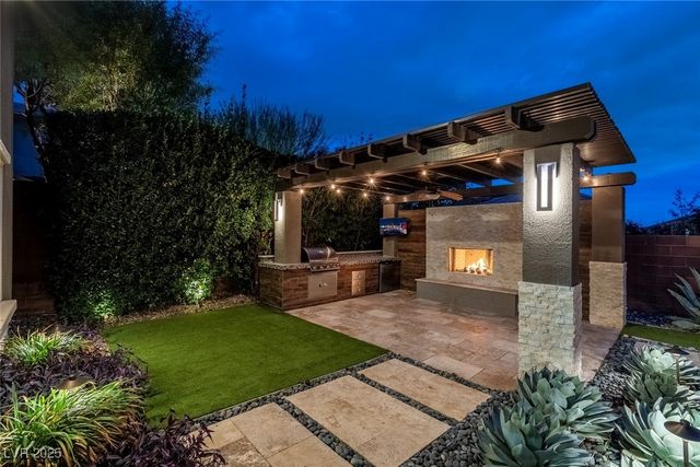 5742 Shadow Bend Drive, Las Vegas, NV 89135