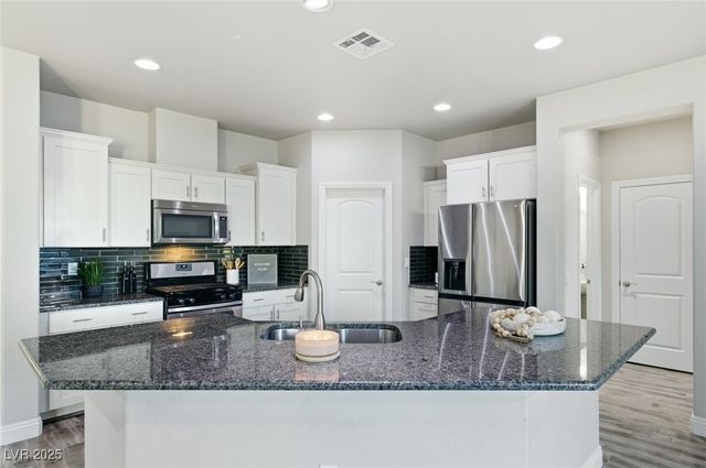 5742 Shadow Bend Drive, Las Vegas, NV 89135