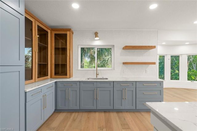 505 Kinzie Island CT, Sanibel, FL 33957