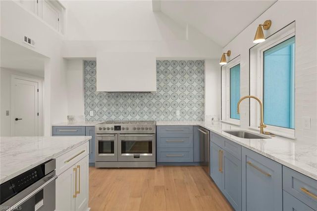 505 Kinzie Island CT, Sanibel, FL 33957