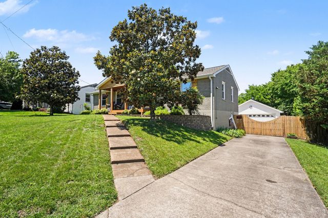 824 Roseview Dr, Nashville, TN 37206