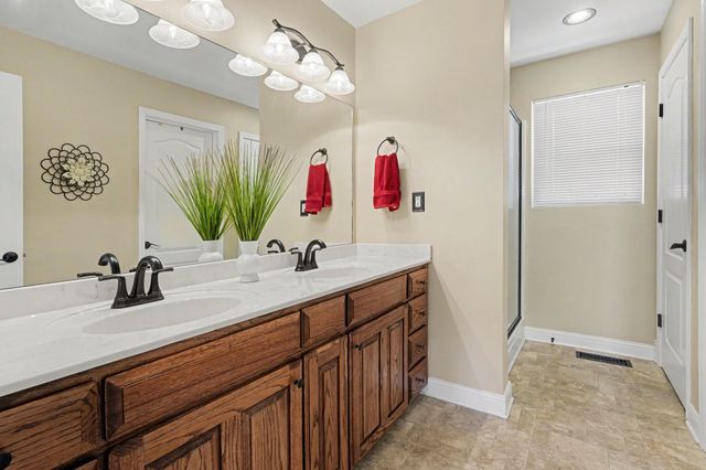 824 Roseview Dr, Nashville, TN 37206